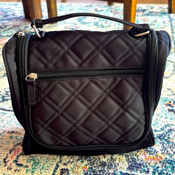 THE EDGE BEAUTY Black Quilted Women's Cosmetic Travel Bag - Picture 2 of 8